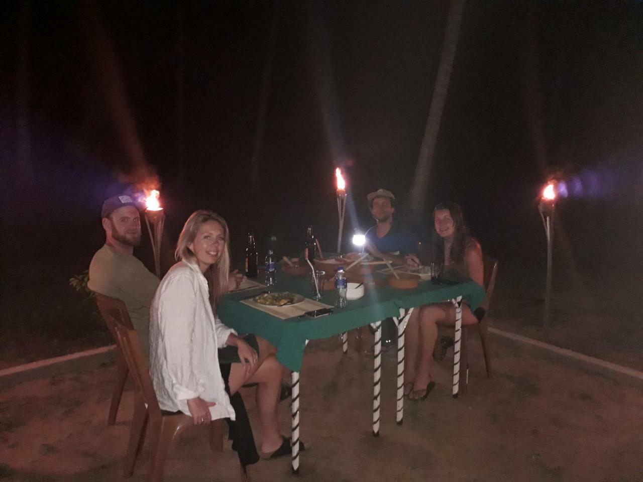 Jungle View River Camping 우다왈라웨 외부 사진